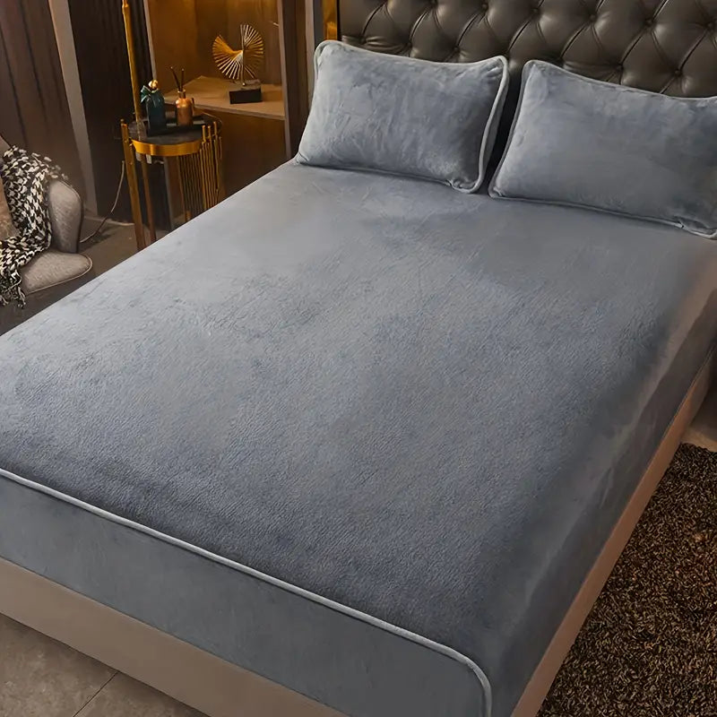 Luxurious Milk Fleece Queen Fitted Sheet - Cozy Grey-3