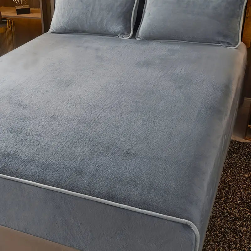 Luxurious Milk Fleece Queen Fitted Sheet - Cozy Grey-4